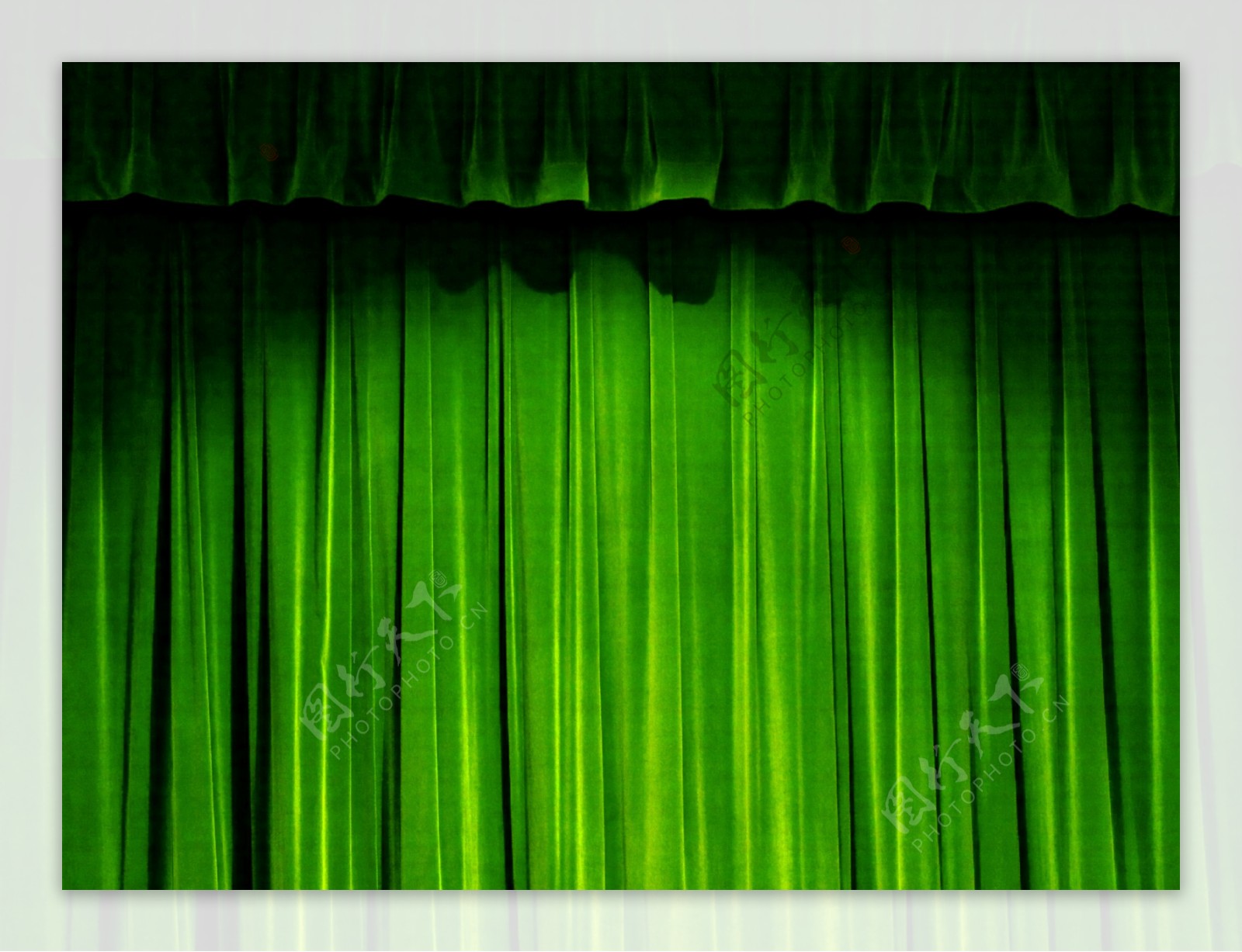 绿色的舞台幕布