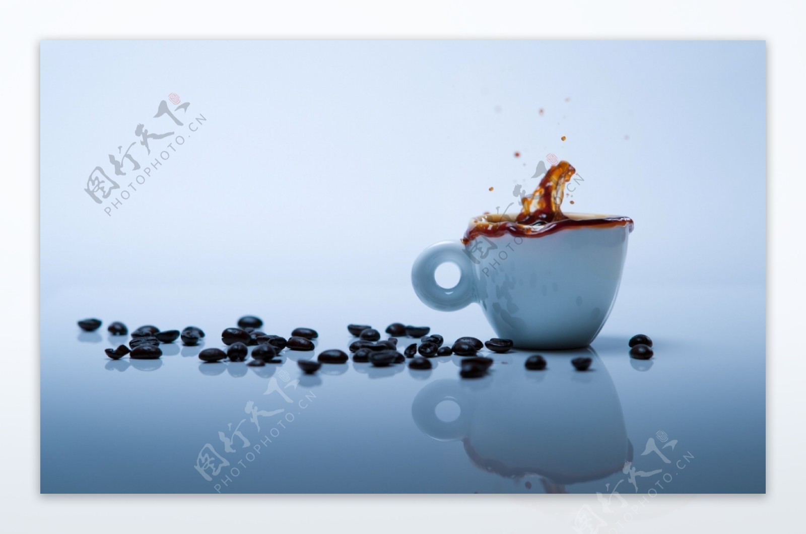 咖啡豆咖啡杯图片