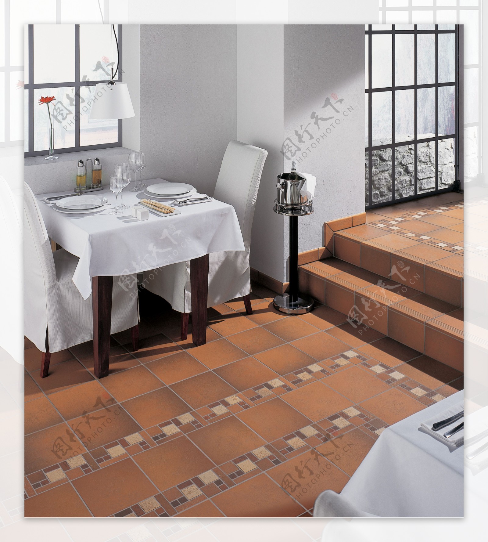 欧式新古典风格饭厅餐厅仿古砖瓷砖铺贴图图片