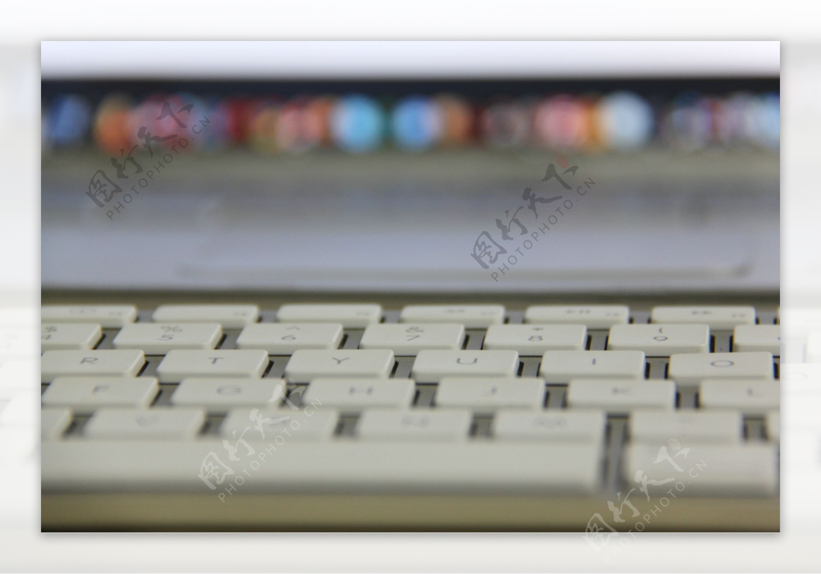 苹果G6有线键盘