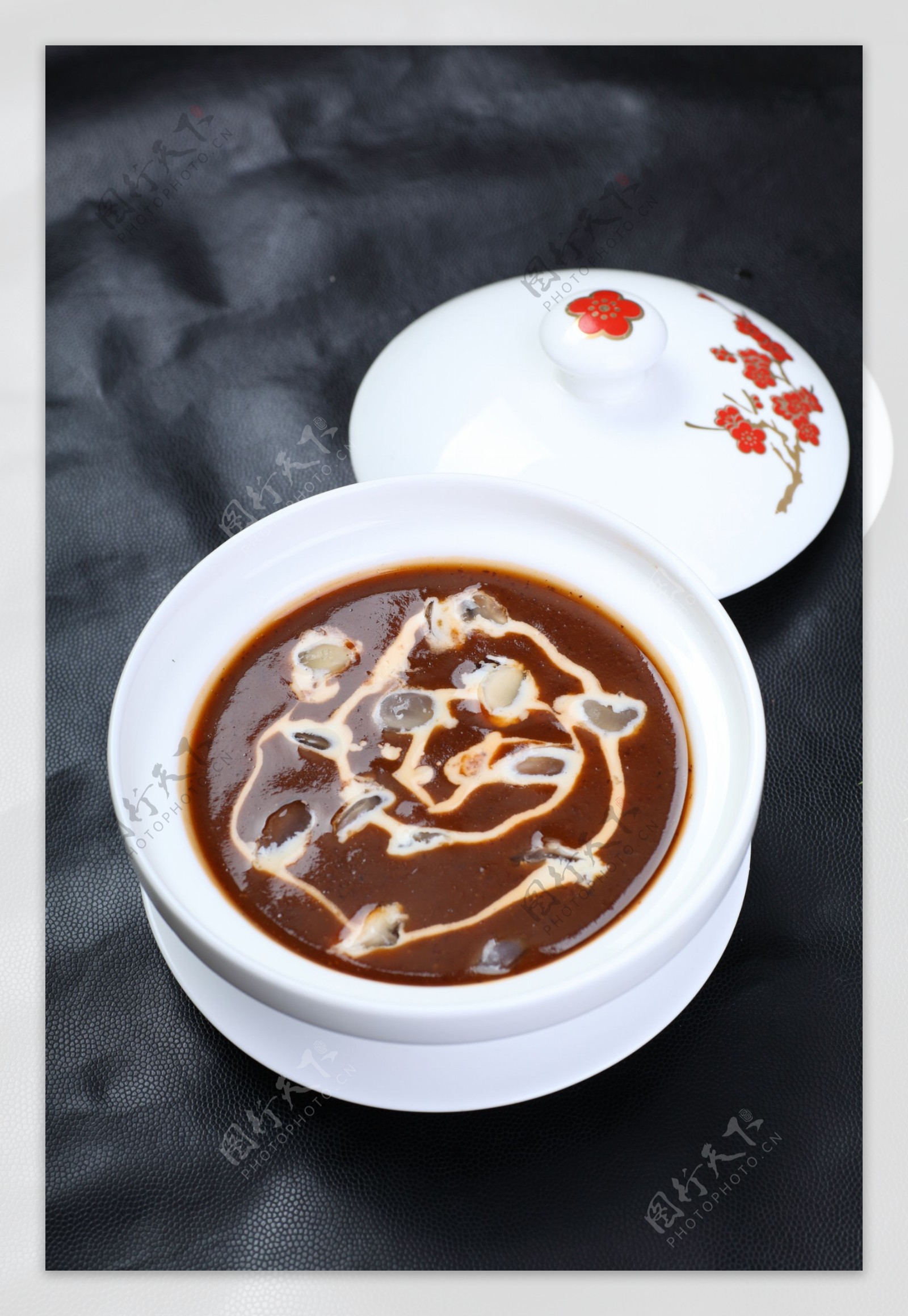 红枣牛奶炖雪莲子图片