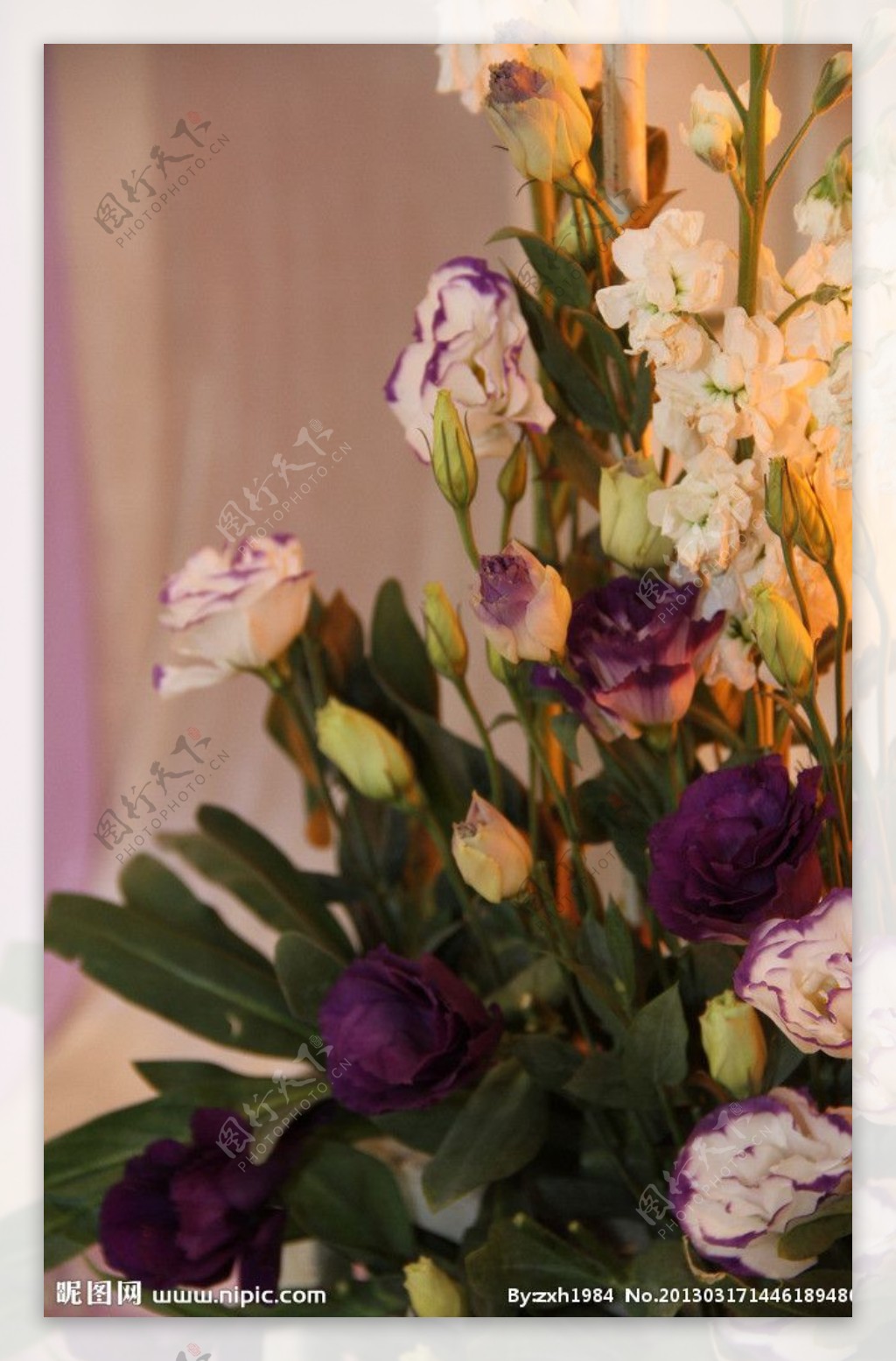 紫色玫瑰花花艺图片