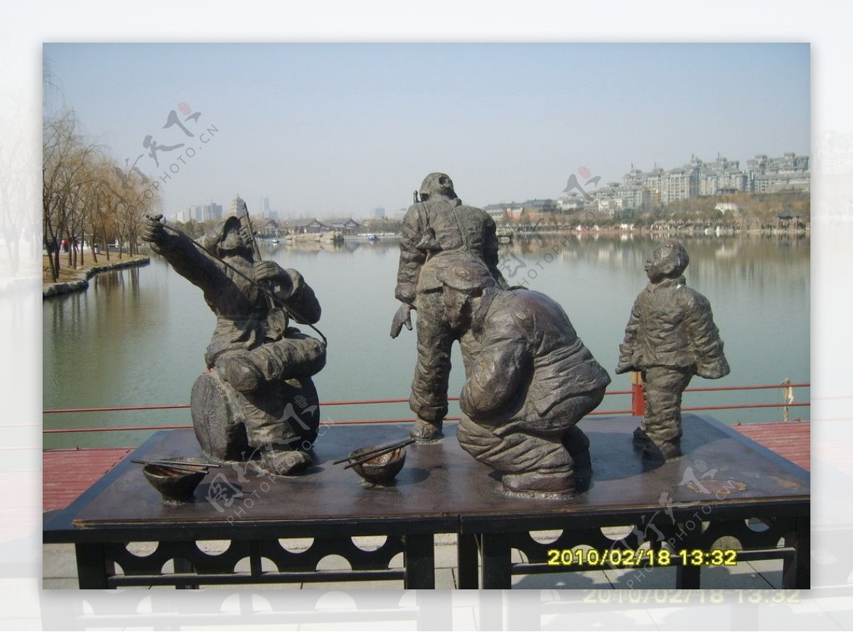 大唐芙蓉园内景之三人物雕塑图片