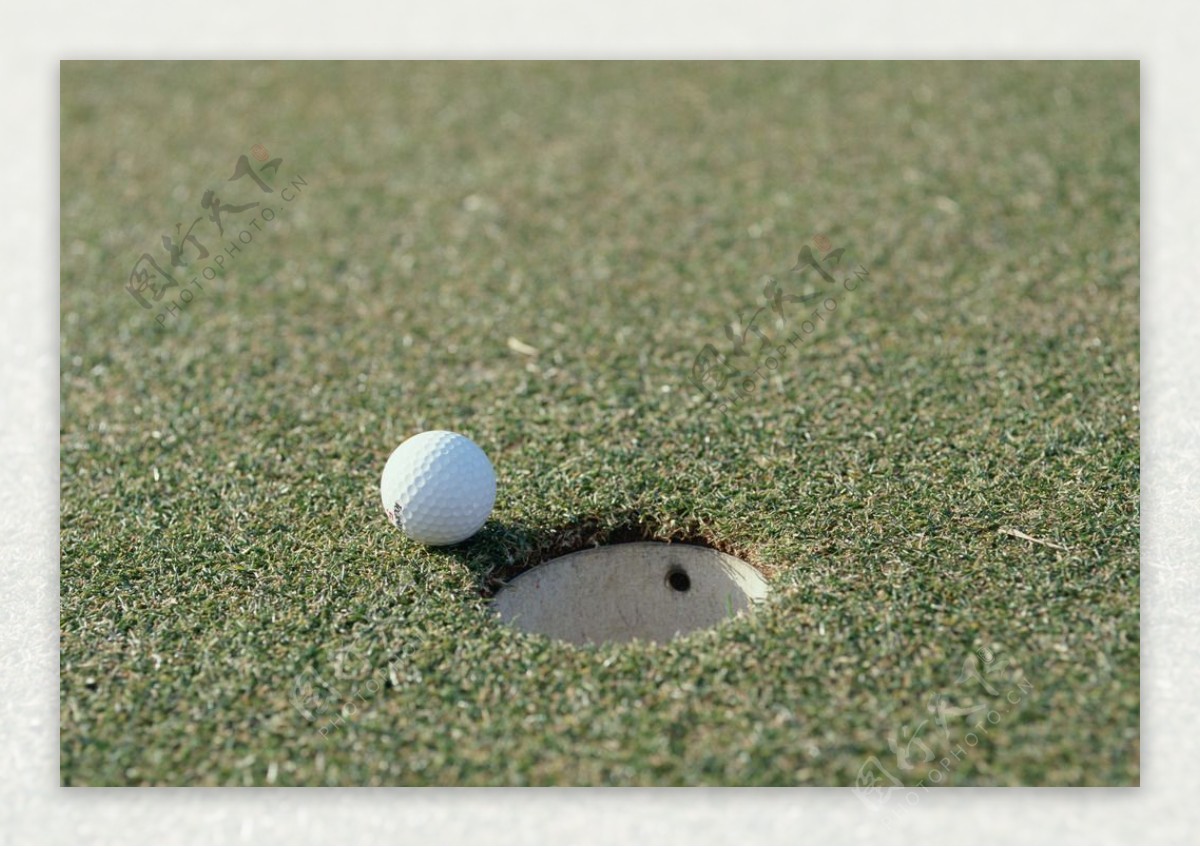 高尔夫球洞图片