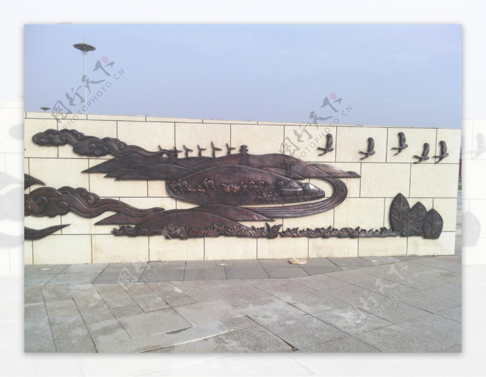 内蒙太旗广场雕塑图片