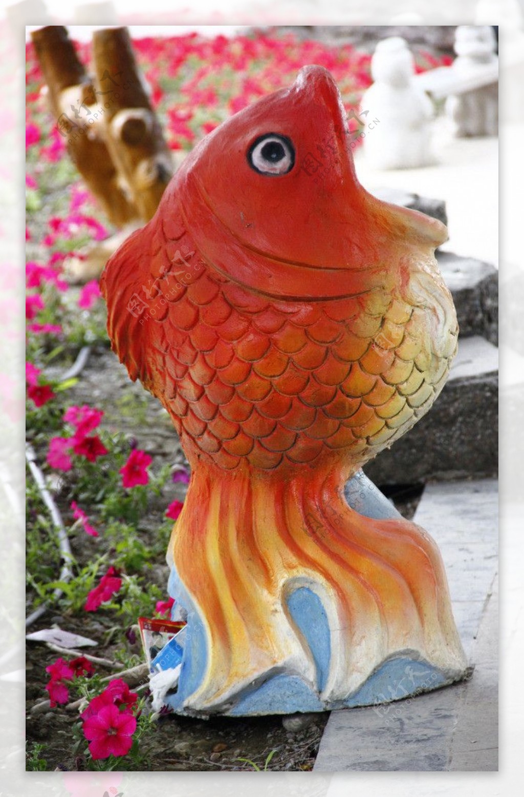 金鱼雕塑图片