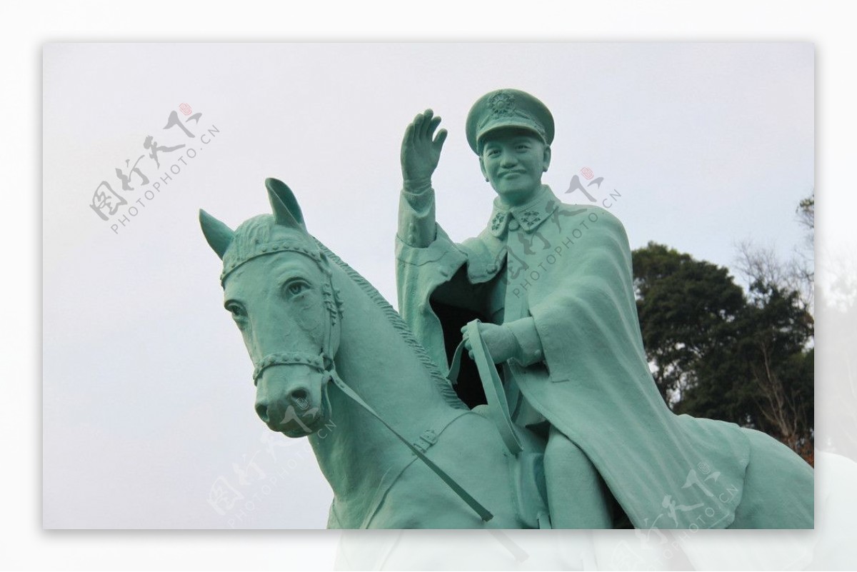 台湾慈湖蒋介石铜像图片