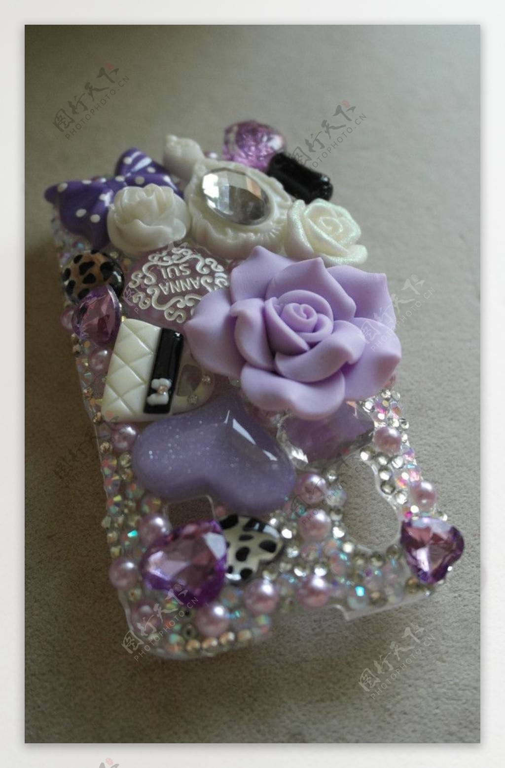 淡紫色手机壳图片