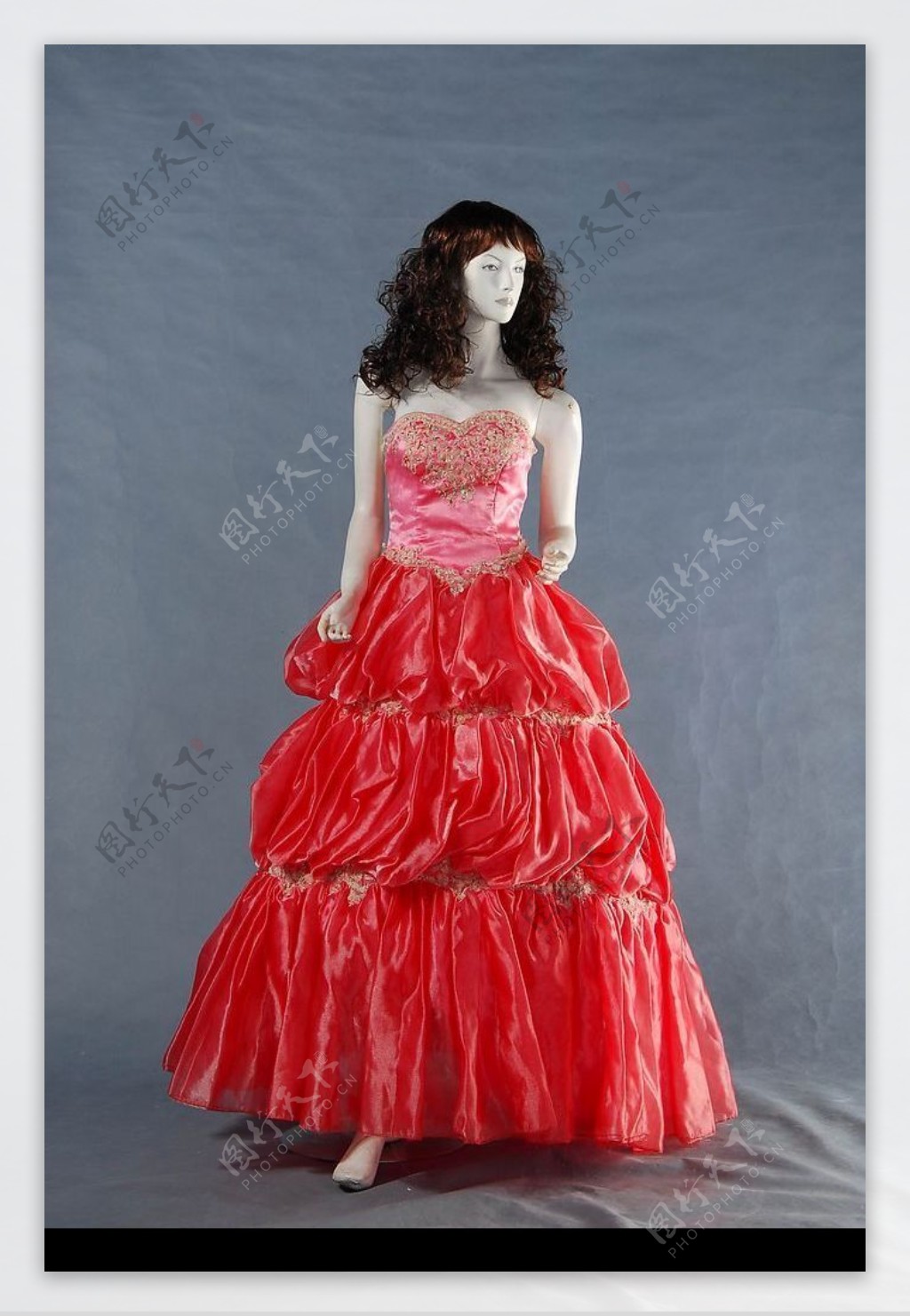 红色婚纱图片