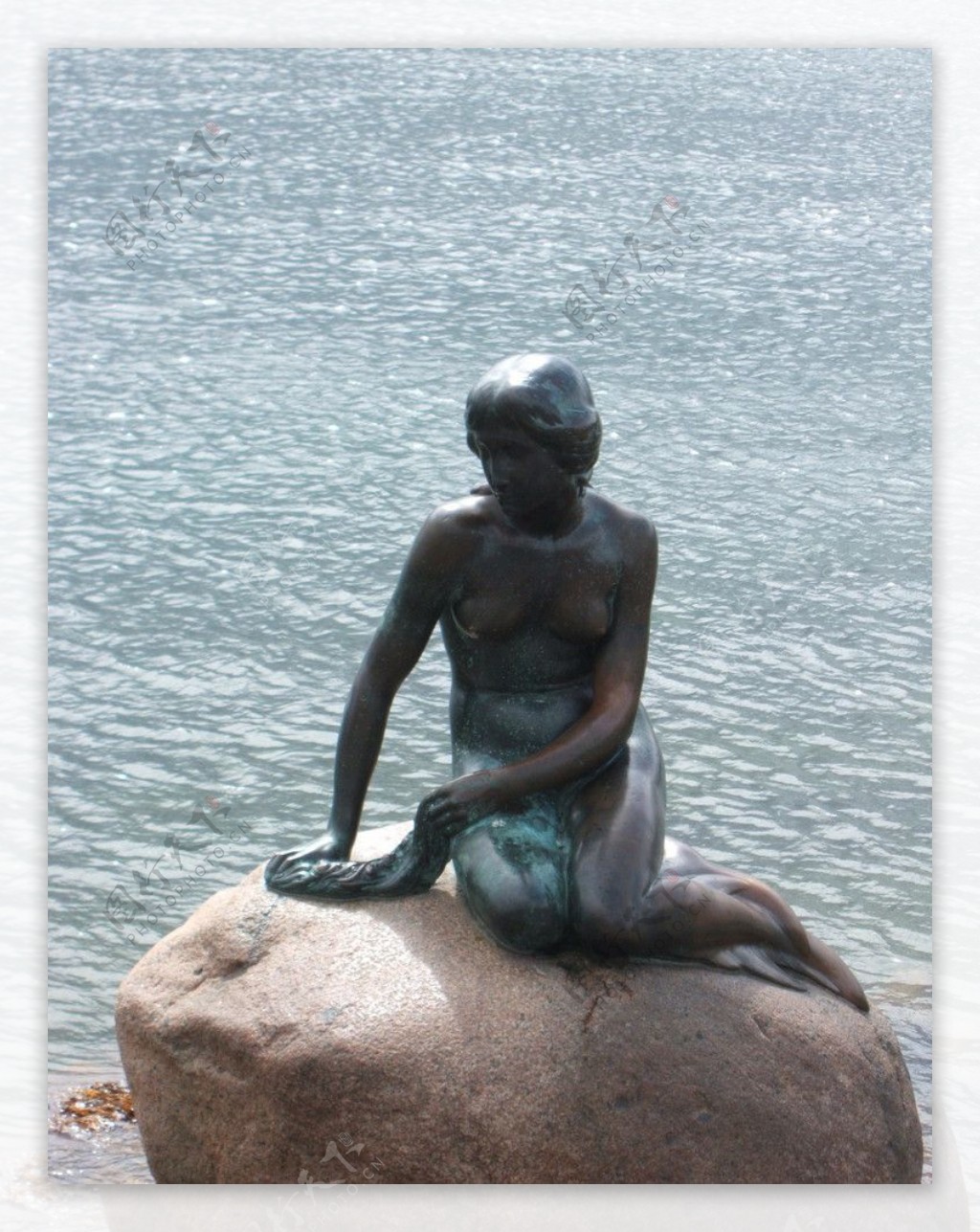 雕塑雕像丹麦海海滨坐美人鱼传说铜像著名标志标识名胜景点图片