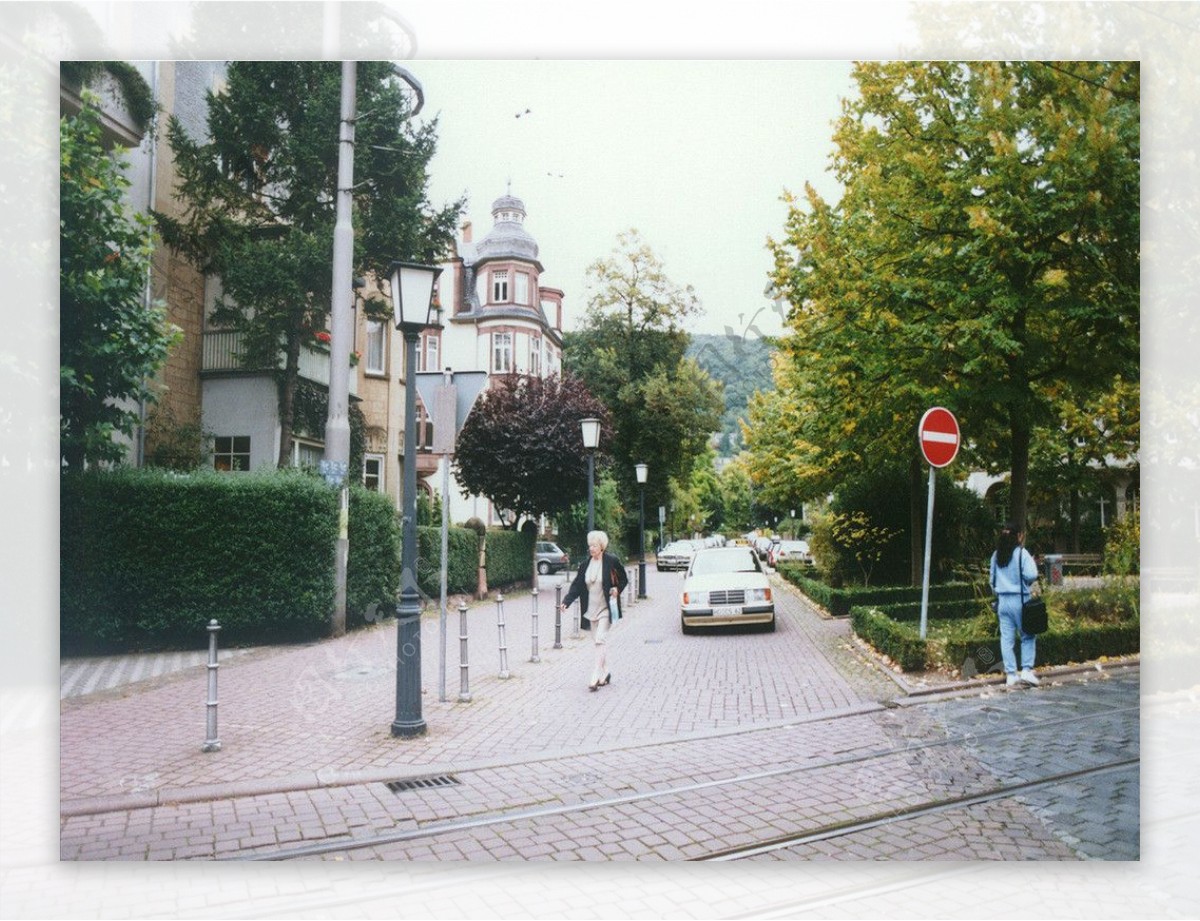欧洲人行道街景图片