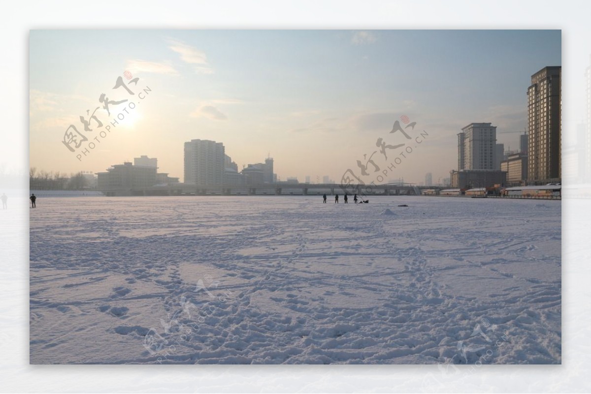 银装素裹延边雪景图片