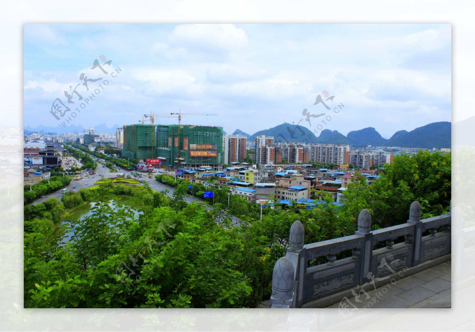俯瞰桂林城区风光图片