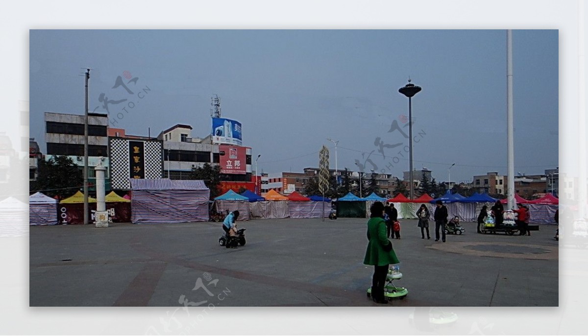 节日的广场图片