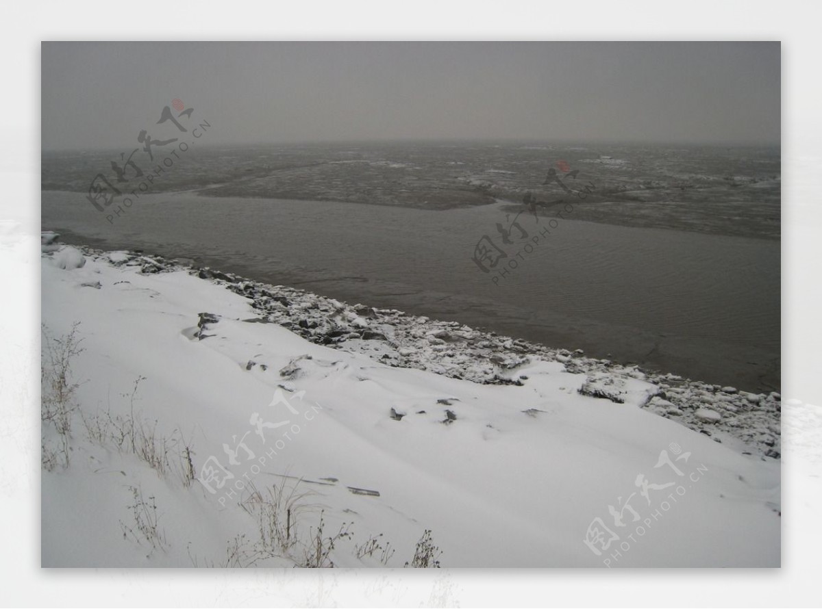 海岸雪景图片