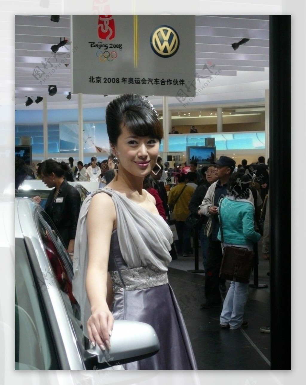 2008年北京车展奥迪车模图片