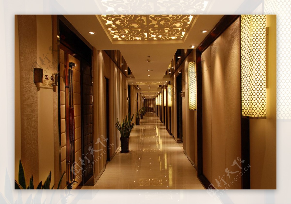 高贵典雅的酒店长廊图片
