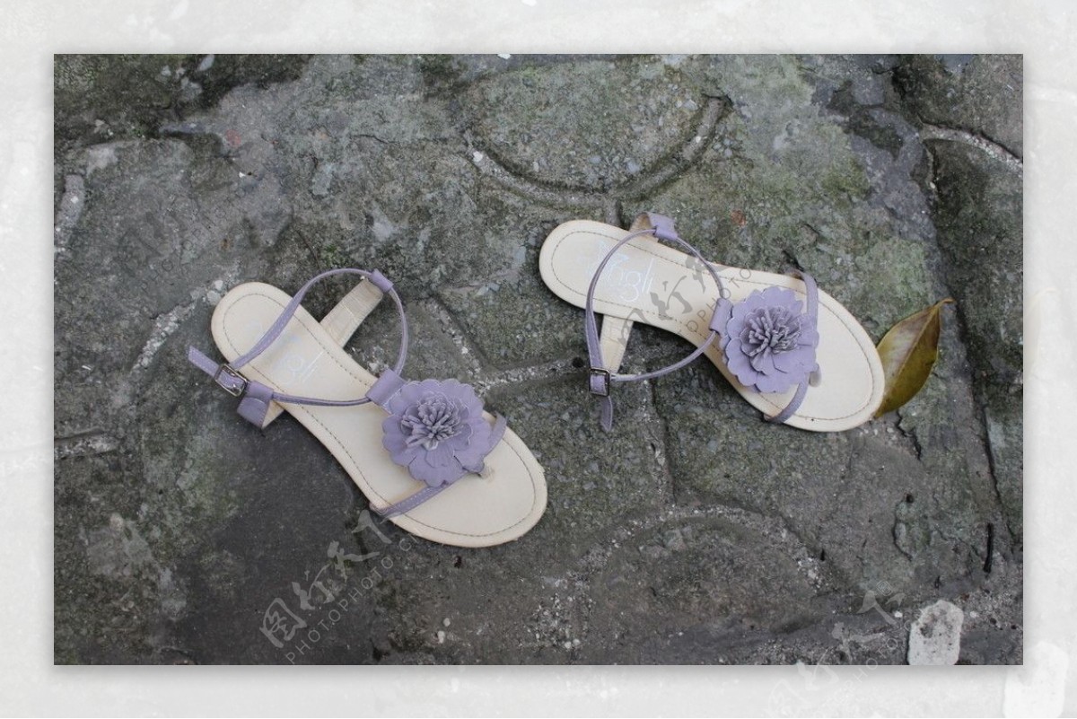 花朵凉鞋图片