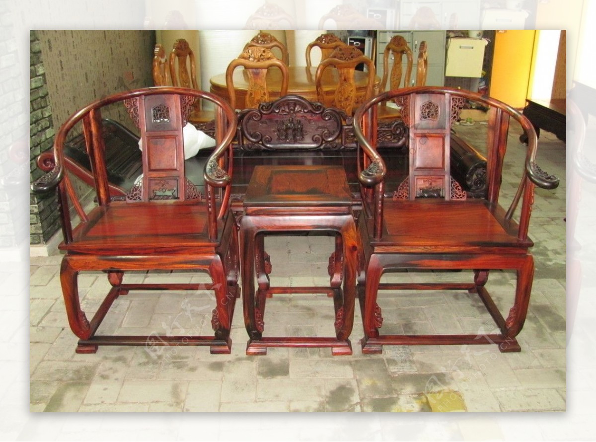 红酸枝皇宫椅三件套图片
