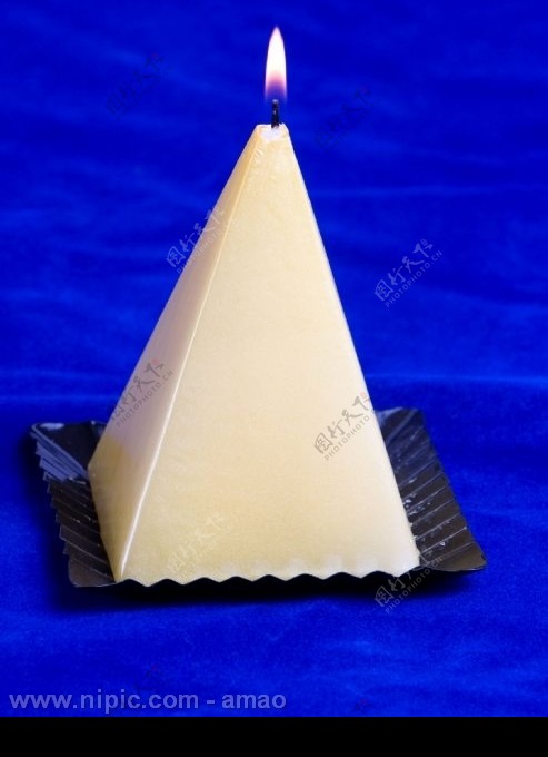 金字塔型白蜡烛图片