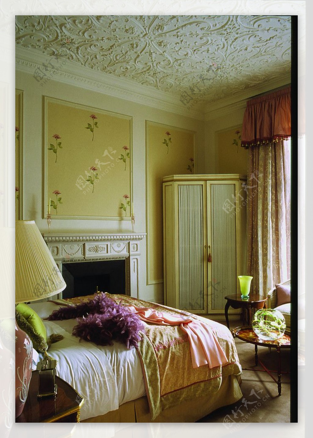 欧式浪漫卧室图片