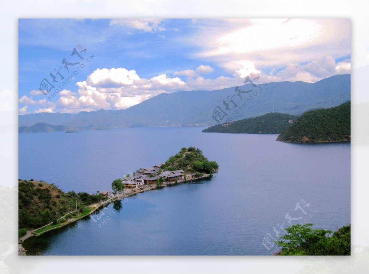 美丽的泸沽湖图片