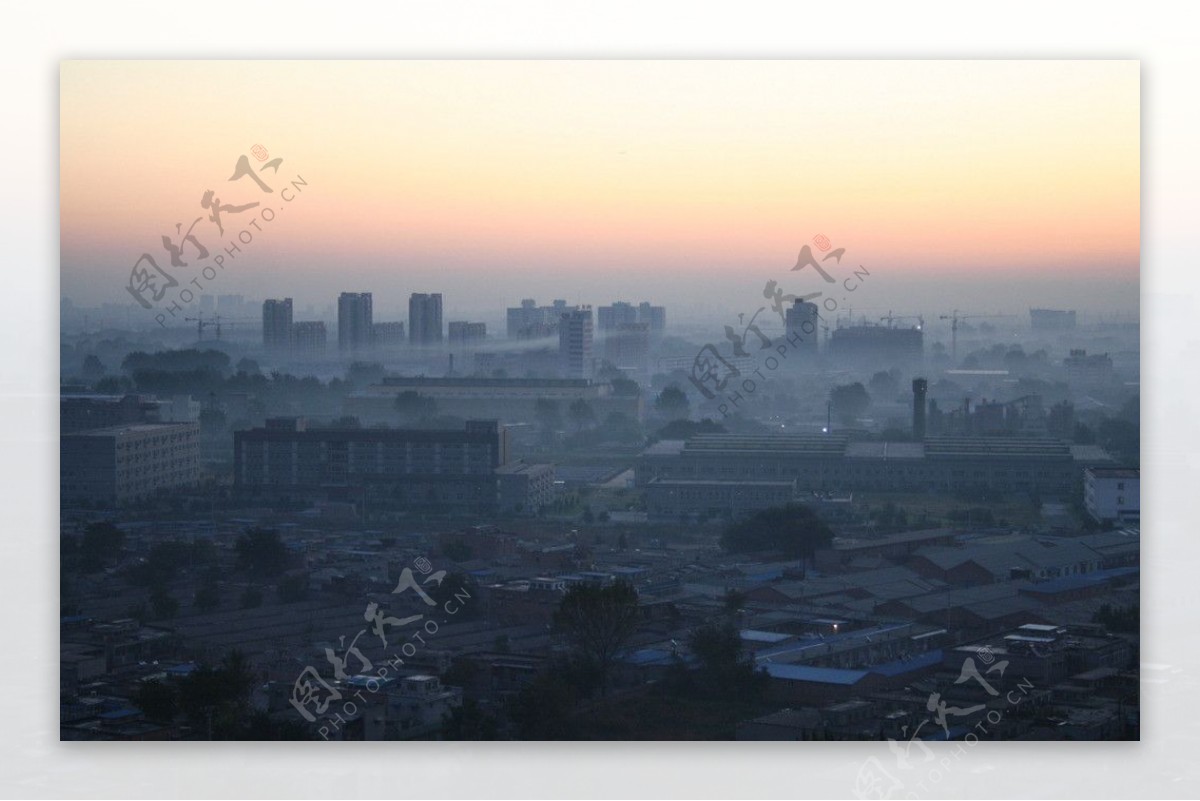 北京城南的雾图片