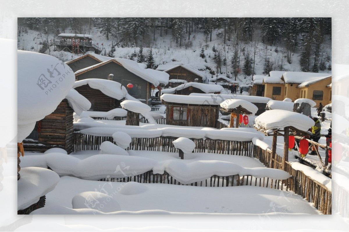 乡村雪景图片