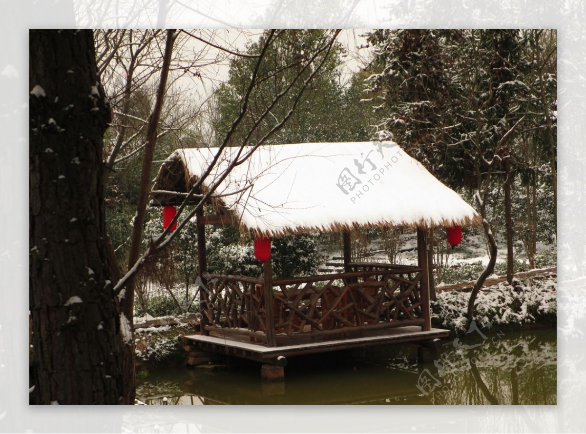 乡村雪景图片