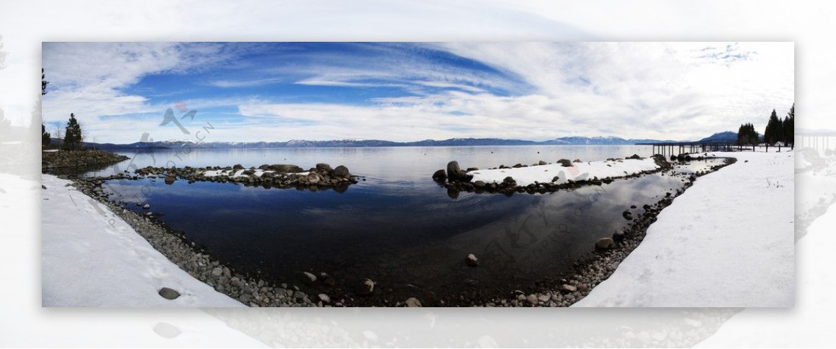 冬天湖泊全景图图片