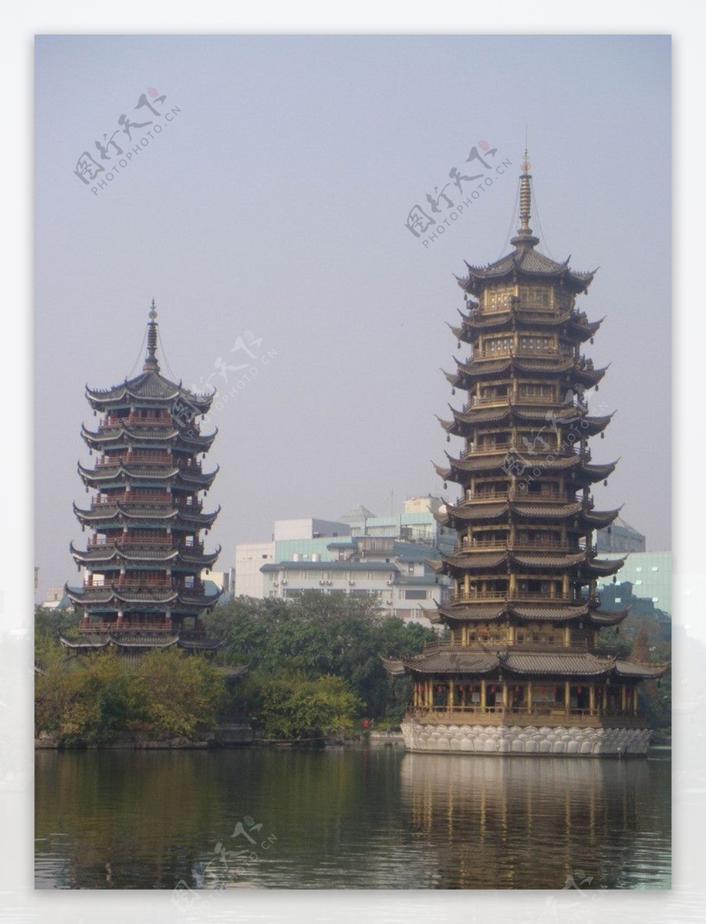 桂林铜塔图片