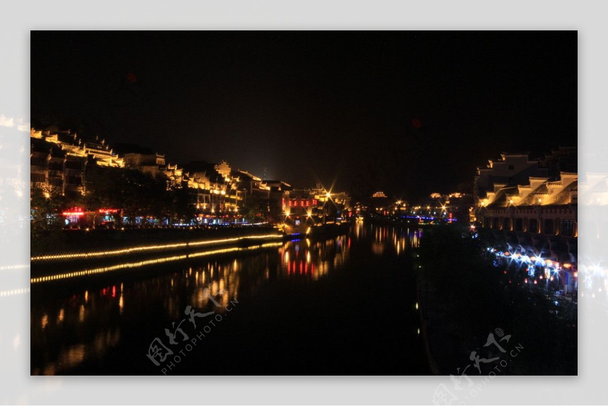 贵州镇远古城夜景图片