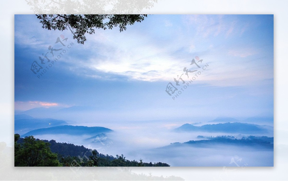 黄山云雾仙境图片