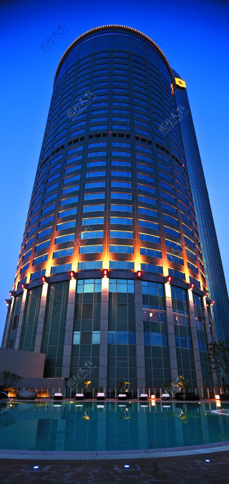 酒店建筑夜景图片
