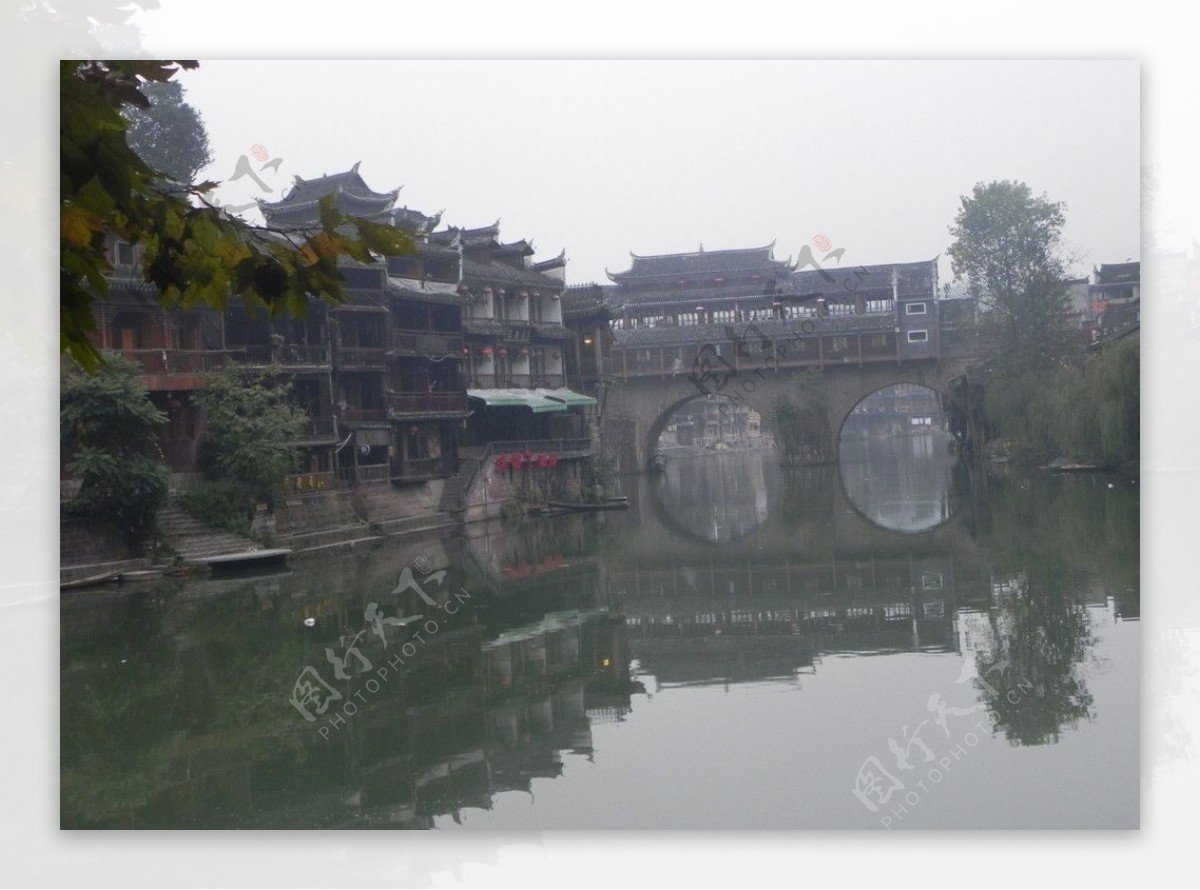 凤凰虹桥远景图片