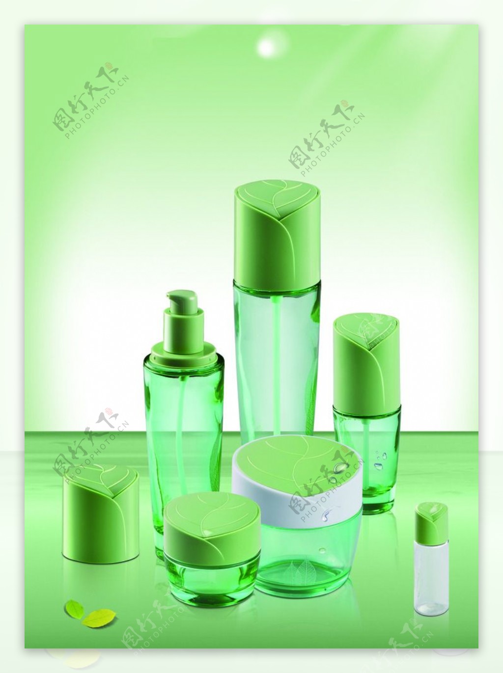 化妆瓶绿色乳液瓶图片