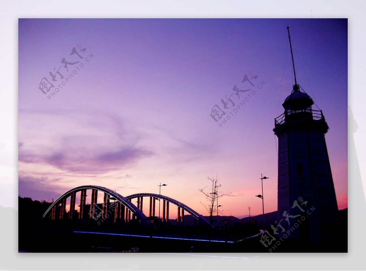 晚霞中仙洲桥图片