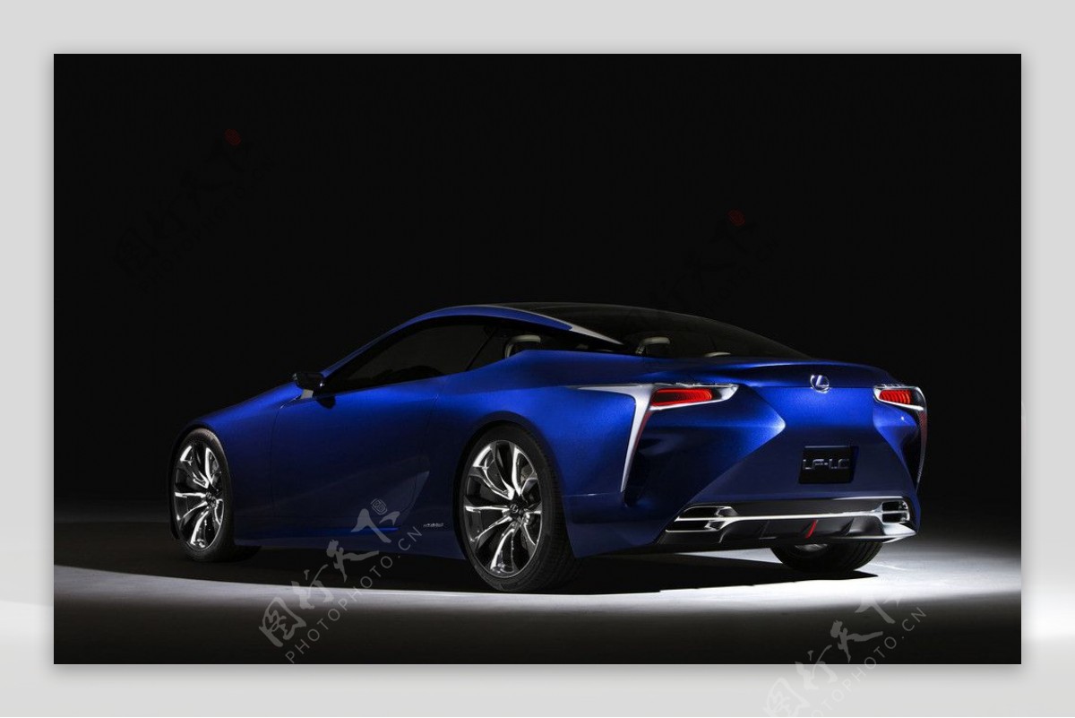 雷克萨斯LFLC蓝色的概念车图片