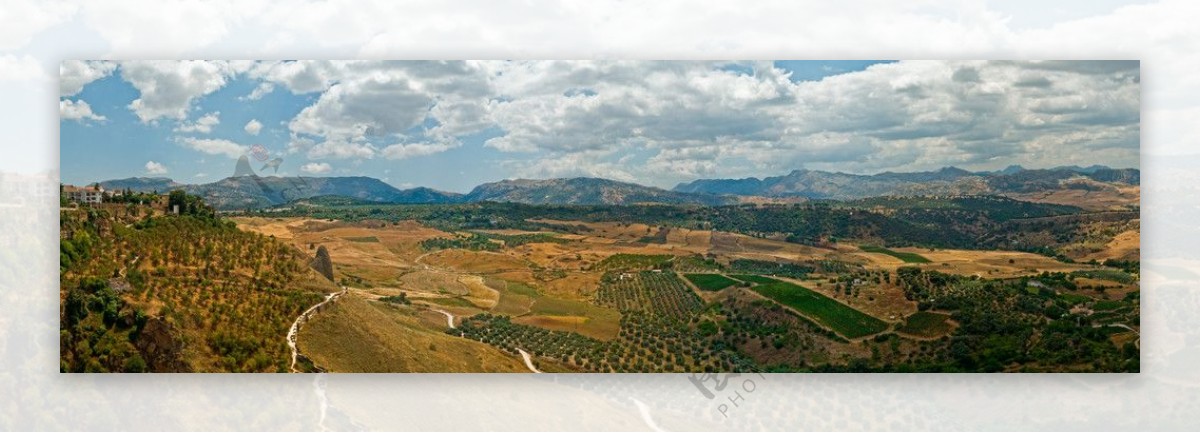 隆达山谷全景图片