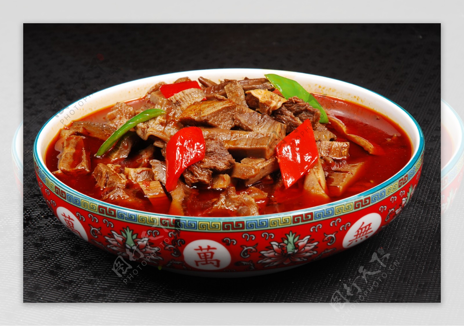 腐竹牛腩煲，广式家常下饭菜，太香了 - 哔哩哔哩