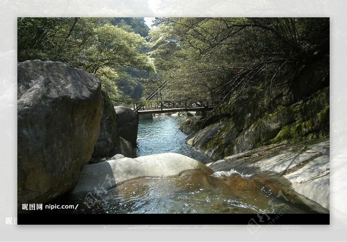 鄣山泉水图片