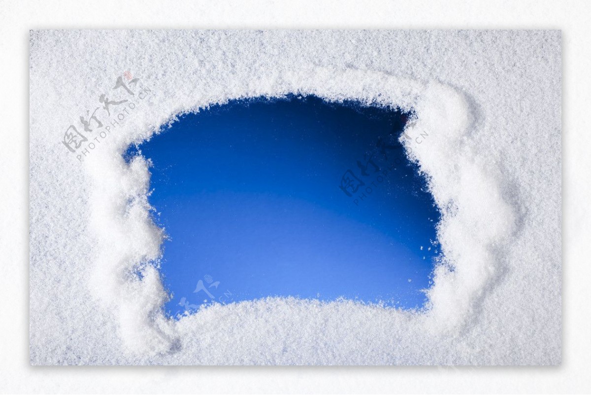 雪地窗口图片