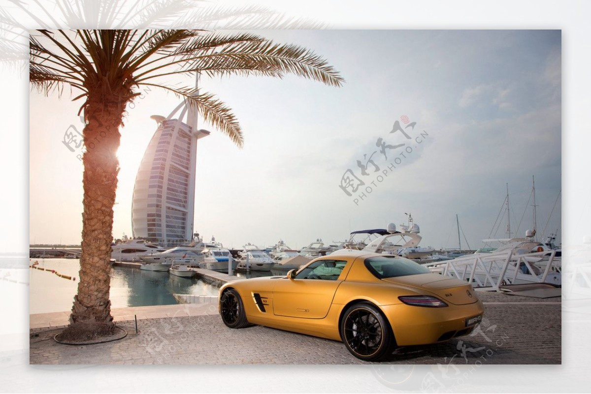 梅赛德斯奔驰SLSAMG沙漠金世界名车图片