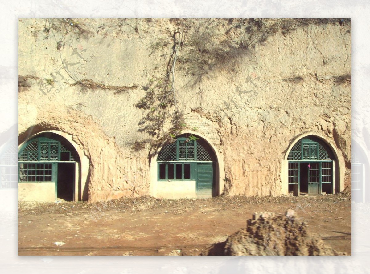 11张山里窑洞的照片，让你感受贫穷而又原始的自然生活！ - 知乎