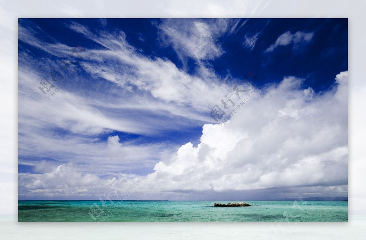 白云蓝天大海夏威夷风光图片