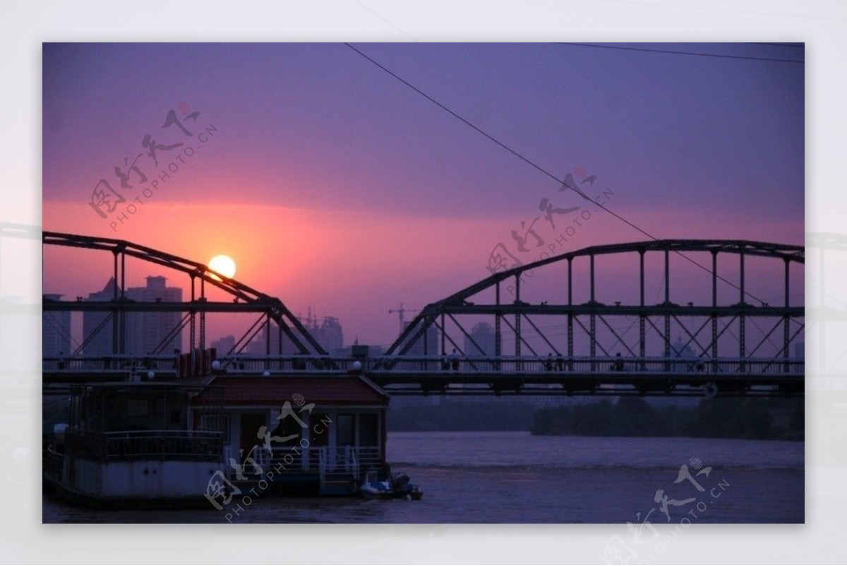 黄河第一桥的落日图片