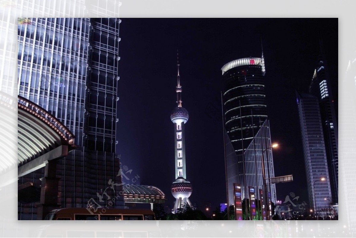上海陆家嘴金融贸易区夜景图片