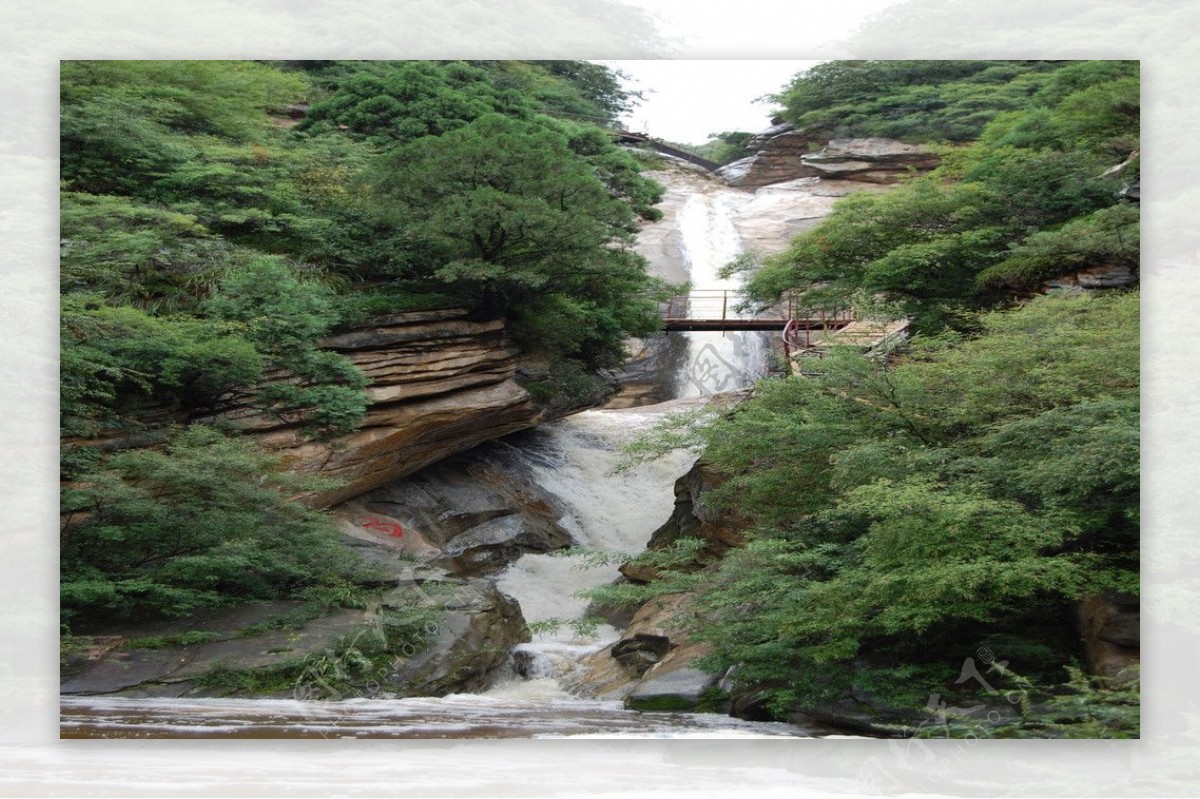 北京清凉谷瀑布图片