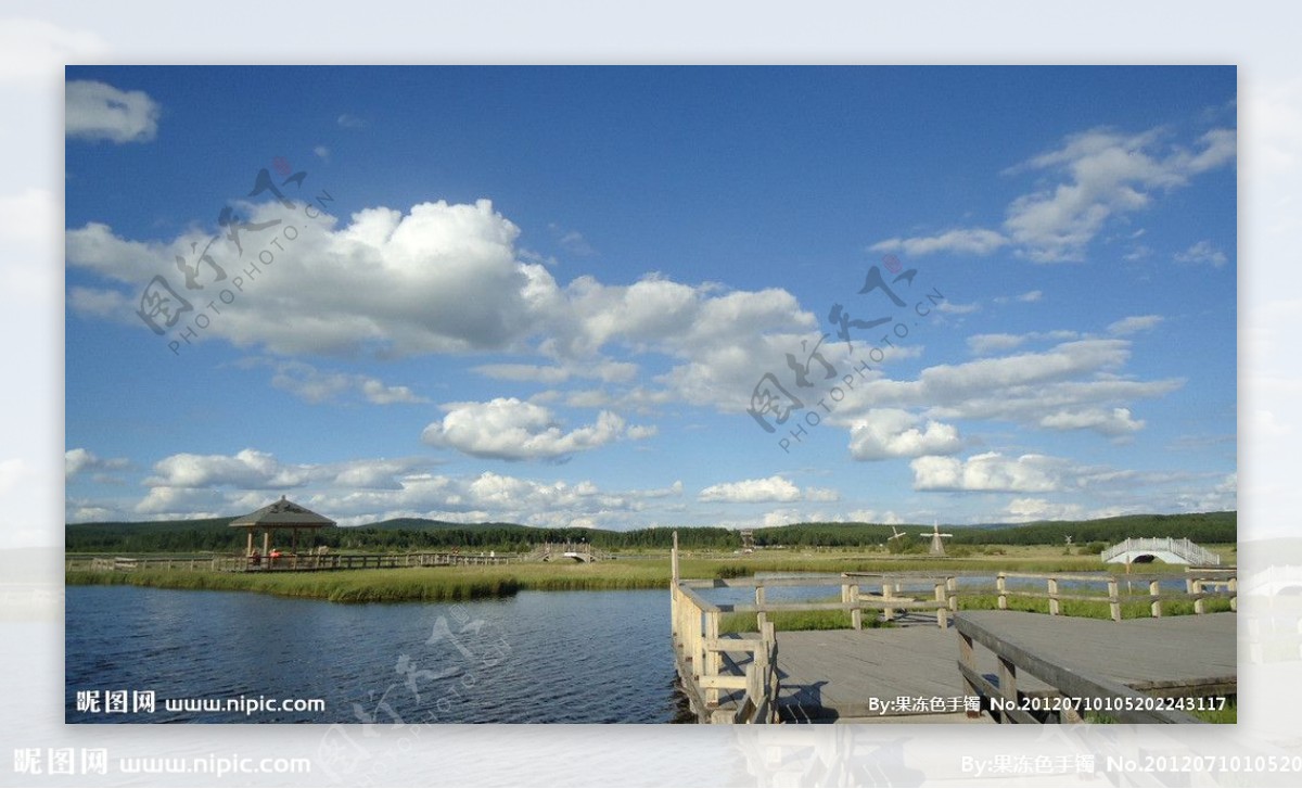 草原湖泊风光之回廊图片