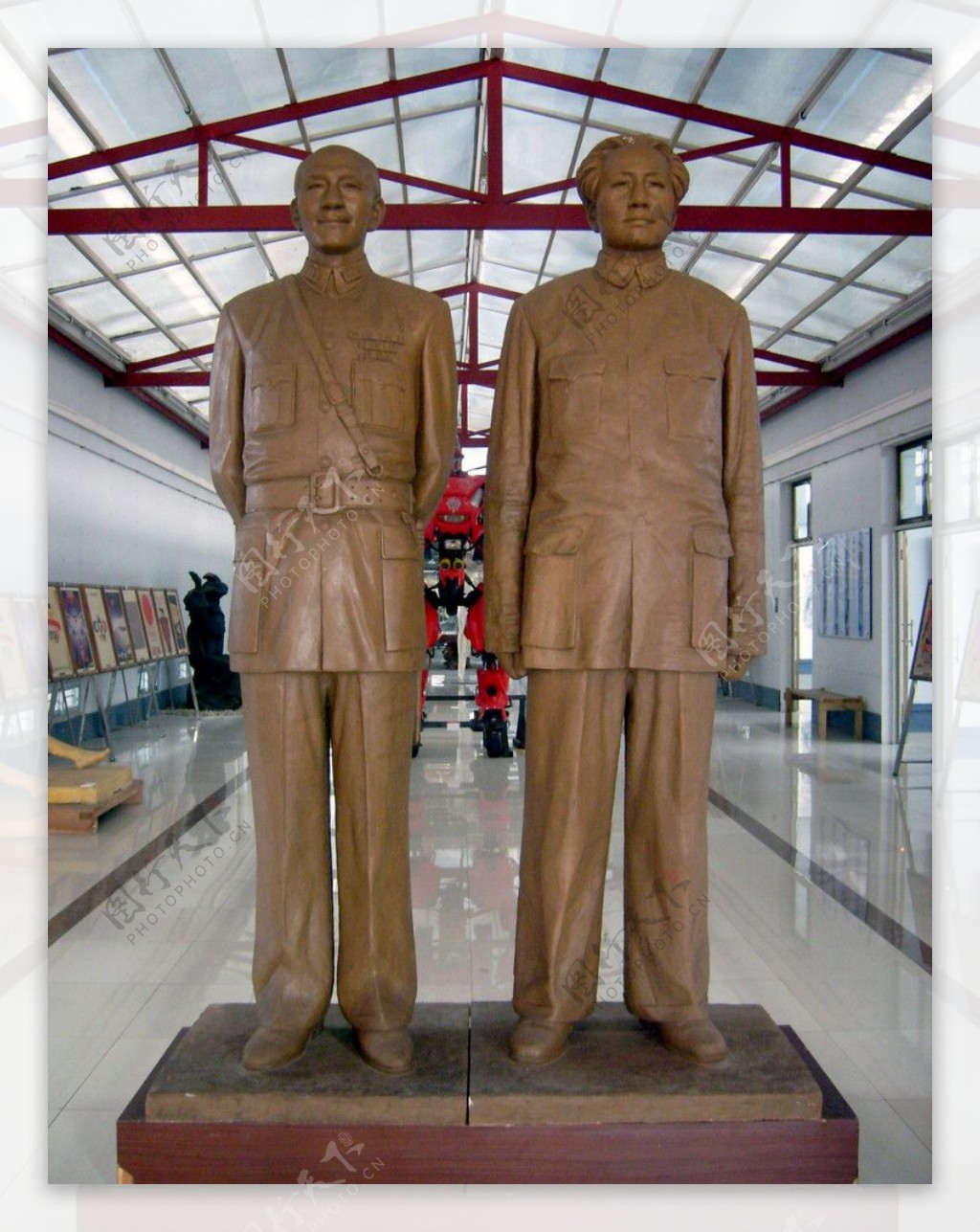 小洲村蒋介石雕塑图片
